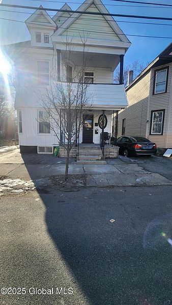 3rd image of 531 Mumford Street