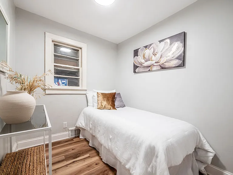 501 Oak St — Photo 17