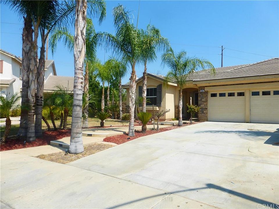 1st image of 25967 Boulder Rock Pl
