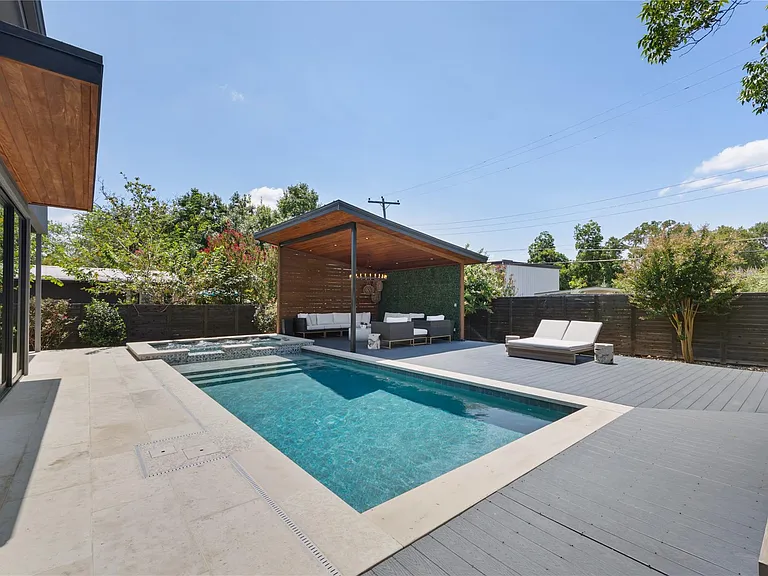 5004 Highland Ct — Photo 30
