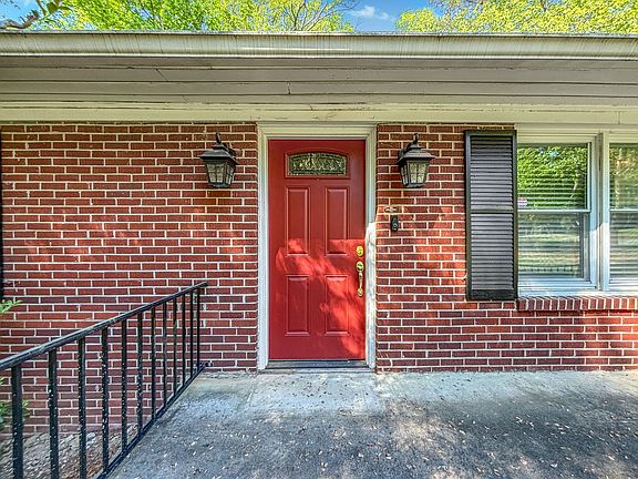 3rd image of 6058 Harleston Rd