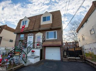 848 School Ln, Folcroft, PA 19032