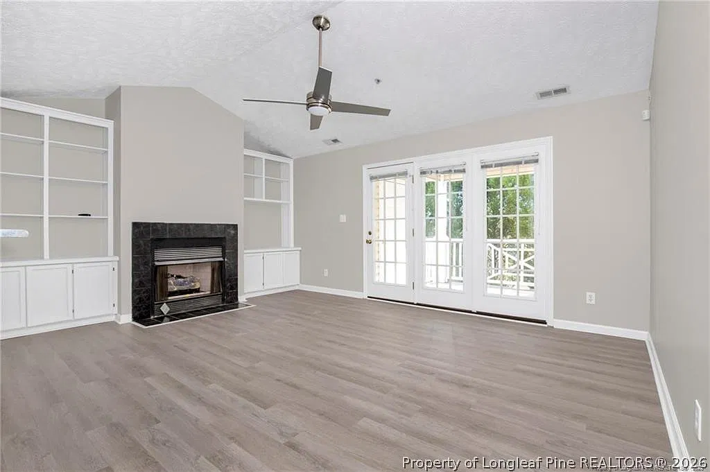 2 bed, 2.0 bath, 1201 sqft, $1,200 — Photo 4