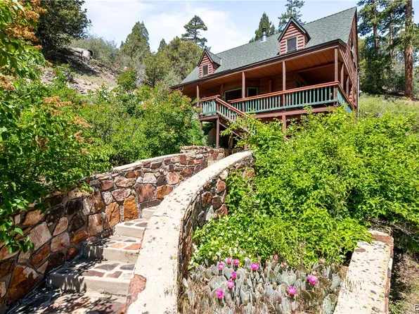 137 Lakeview Tract, Fawnskin, CA 92333