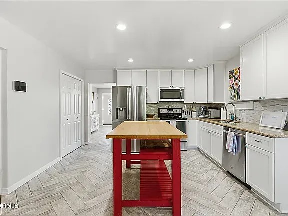 3 bed, 1256 sqft, $850 — Photo 3