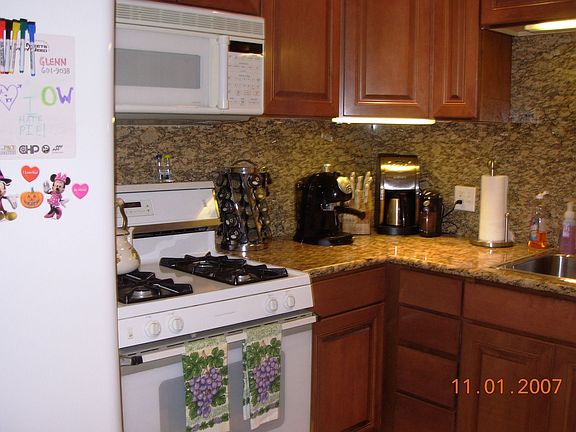 3rd image of 4216 76th St