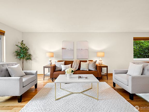 5th image of 901 N Forest Street #127