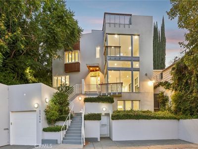 13424 Contour Dr, Sherman Oaks, CA, 91423
