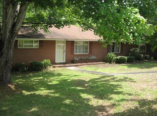 826 S 10th St, Lanett, AL 36863