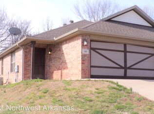 165 S Pinyon Point, Fayetteville, AR 72701