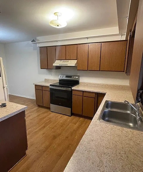 104 Henry St #2 — Photo 6
