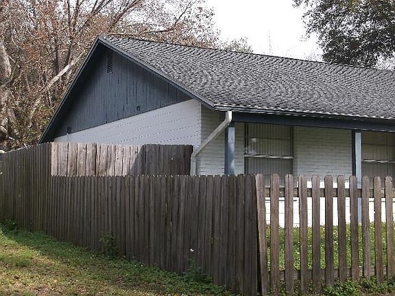 3rd image of 719 W Warren Ave