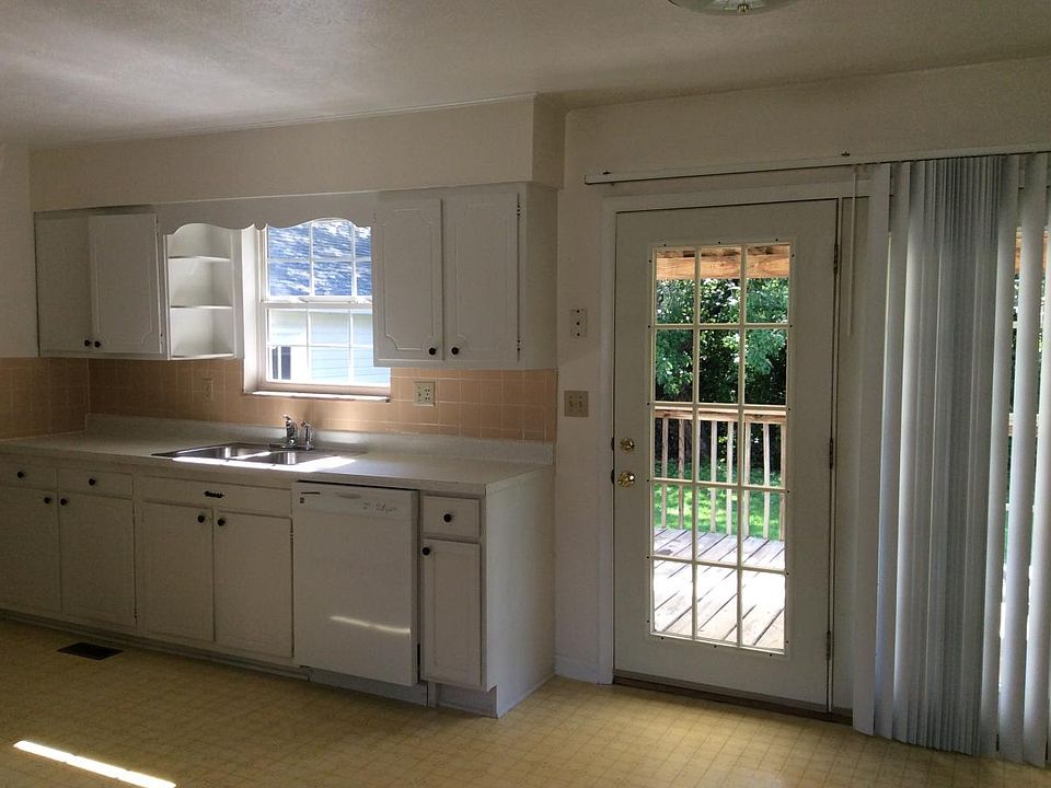 2nd image of 5209 Swiss Dr