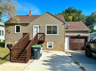 808 6th Ave NW, Mandan, ND 58554