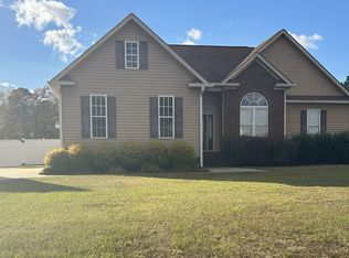 323 Maddux Dr, Pikeville, NC 27863