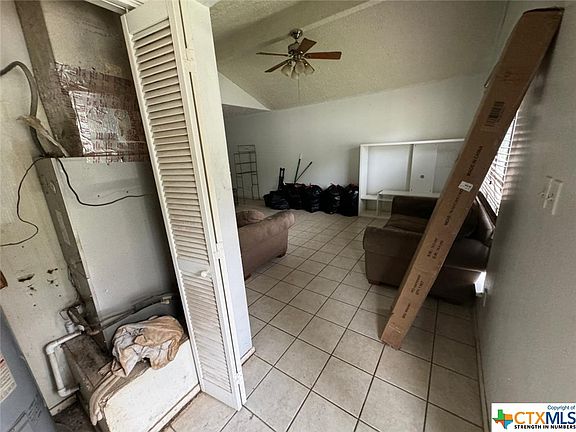 5th image of 1109 Dartmouth St