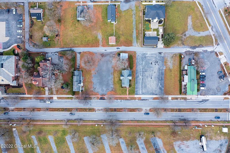4th image of 237 Union Avenue