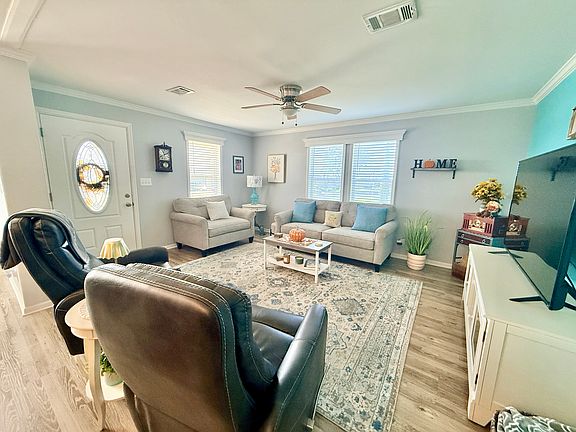 2nd image of 6082 Liberty Dr Unit 200
