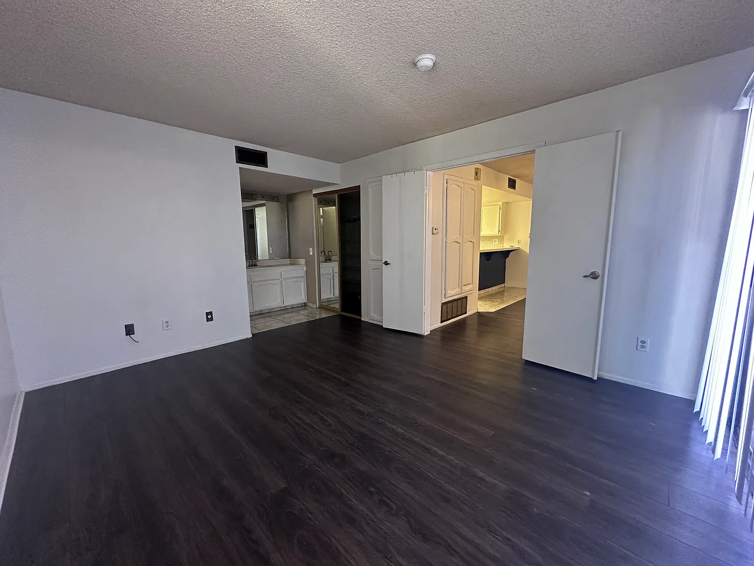 1 bed, 708 sqft, $900 — Photo 3
