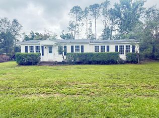 823 Grady Ave N, Douglas, GA 31533