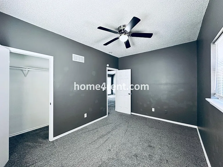 220 N Walnut St — Photo 17