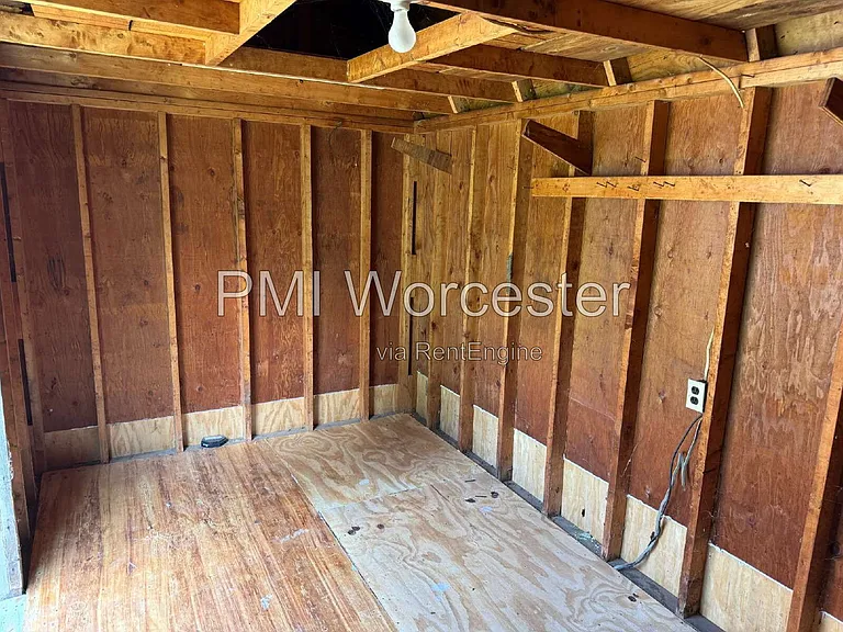 16 Seneca St — Photo 9