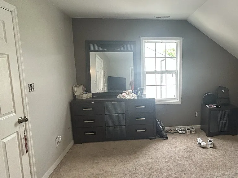 Main areaa upstairs bedroom
