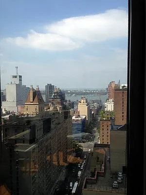 Rented by Manhattan Boutique Real Estate | media 25