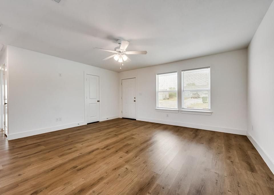 109 Ail Cir Decatur TX Zillow