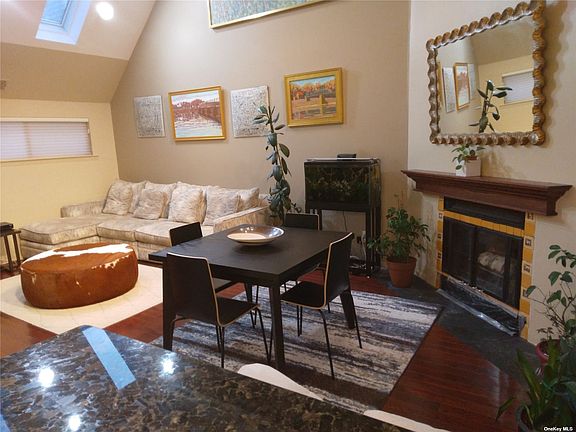 3rd image of 7 Hill Park Ave APT H
