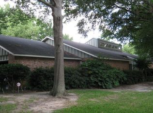 1850 Lake Manor Dr, Greenville, MS 38701