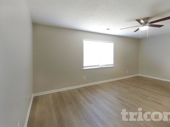 3rd image of 142 Quiet Grove Dr