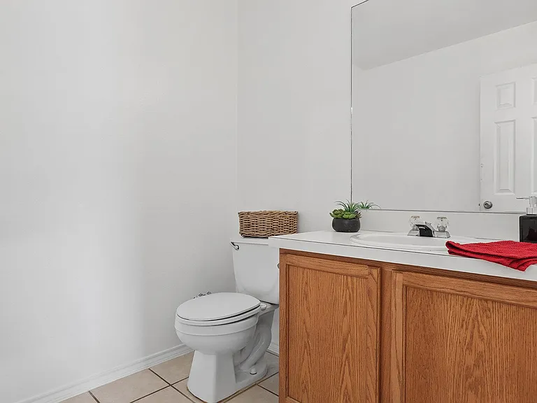 14621 Lantern Dr — Photo 14
