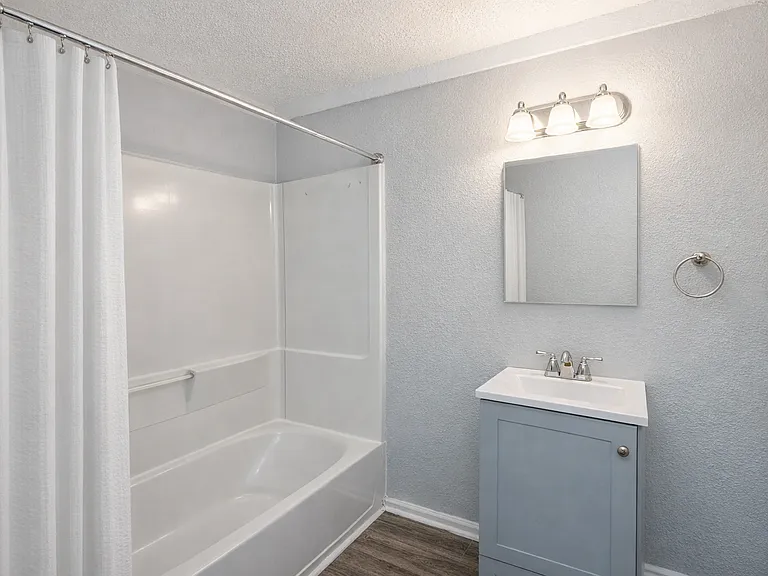 1051 N Mount St — Photo 8