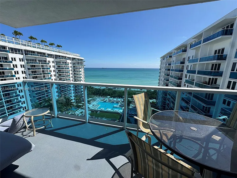 2301 Collins Ave #1525 — Photo 37
