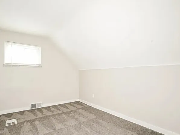 (undisclosed Address), Monaca, PA 15061