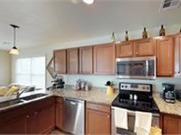 901 N 10th St Unit 4, Manhattan, KS 66502