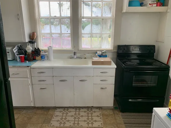 300 S Brundidge St #C, Troy, AL 36081