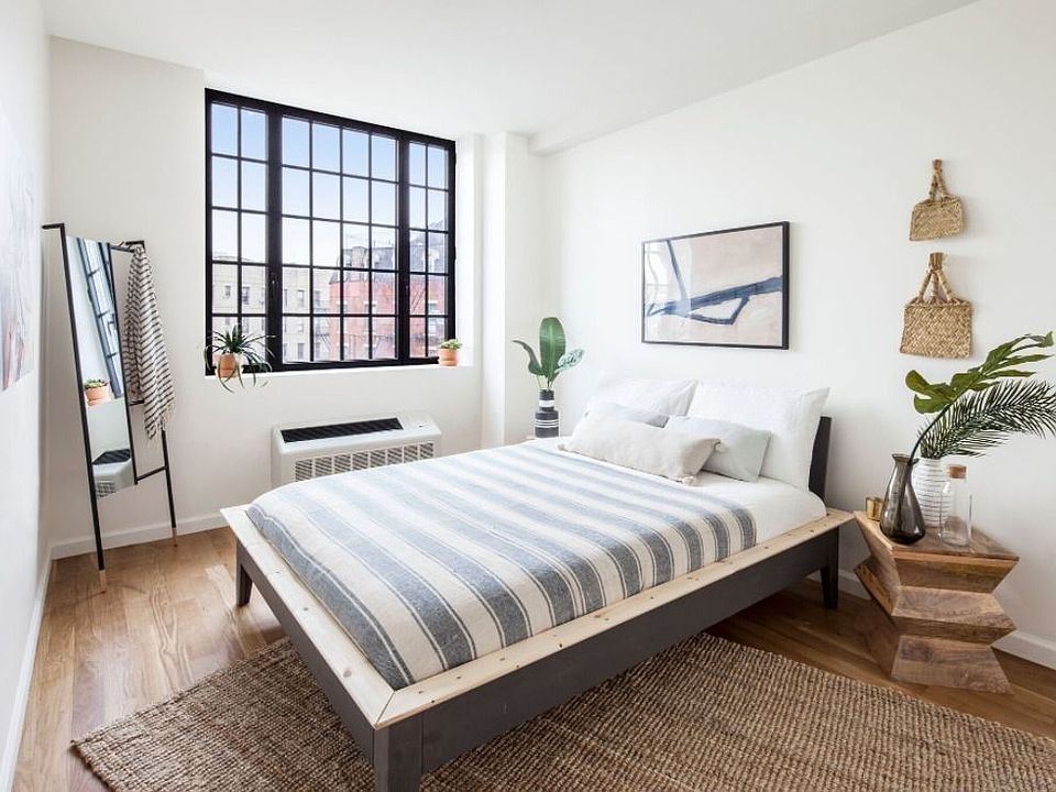 1st image of 976 Fulton St APT 4A