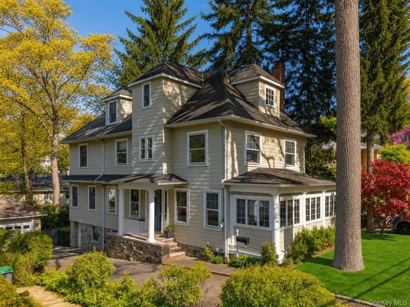 33 Young Avenue, Pelham, NY 10803