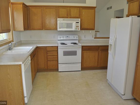 5th image of 20521 Fenston Ave N