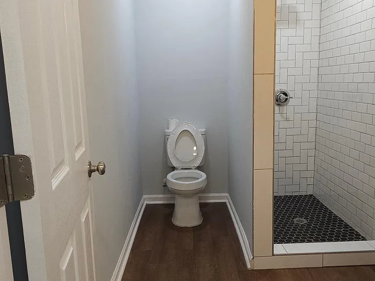 2810 Ashe St — Photo 12