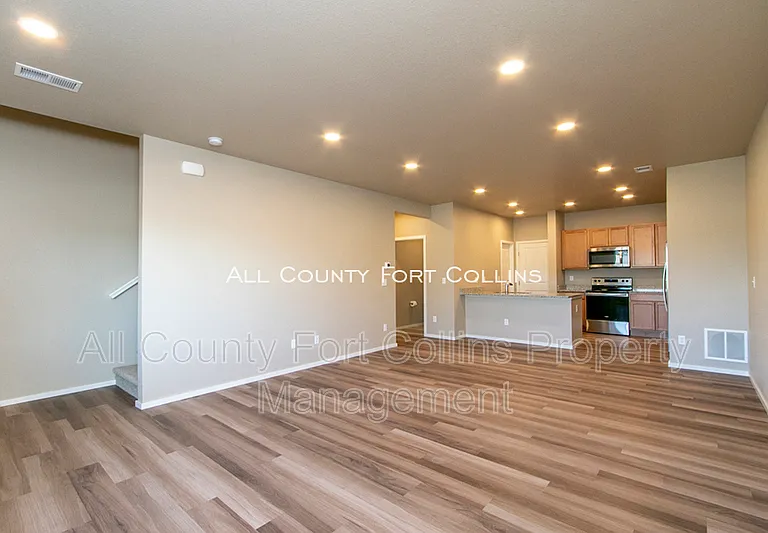 3602 Ronald Reagan Ave — Photo 5