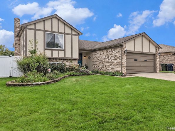 35826 Foothill Dr