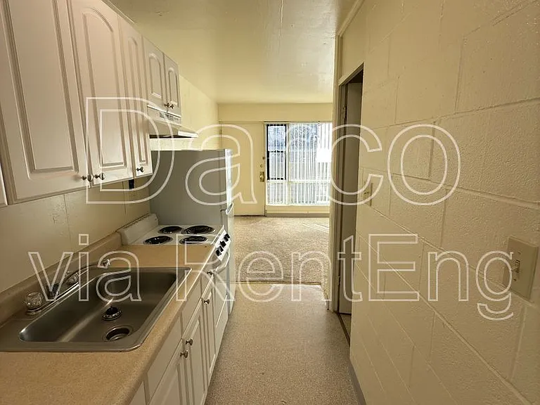 Olive Terrace Apartments — Photo 11