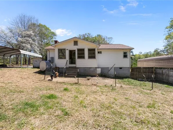 1908 Cartwright Dr, Kernersville, NC 27284