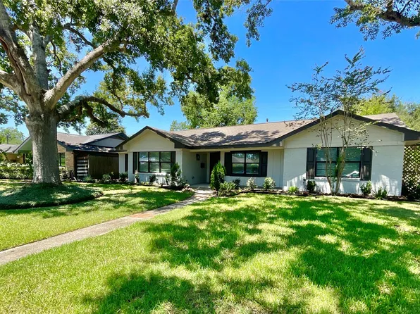 4302 McDermed Dr, Houston, TX 77035