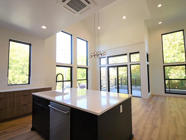 55 N 2nd St #200 — Photo 9