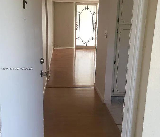 1001 NE 14th Ave #201 — Photo 18