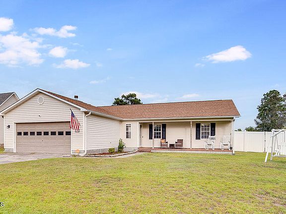 2nd image of 206 Essex Court